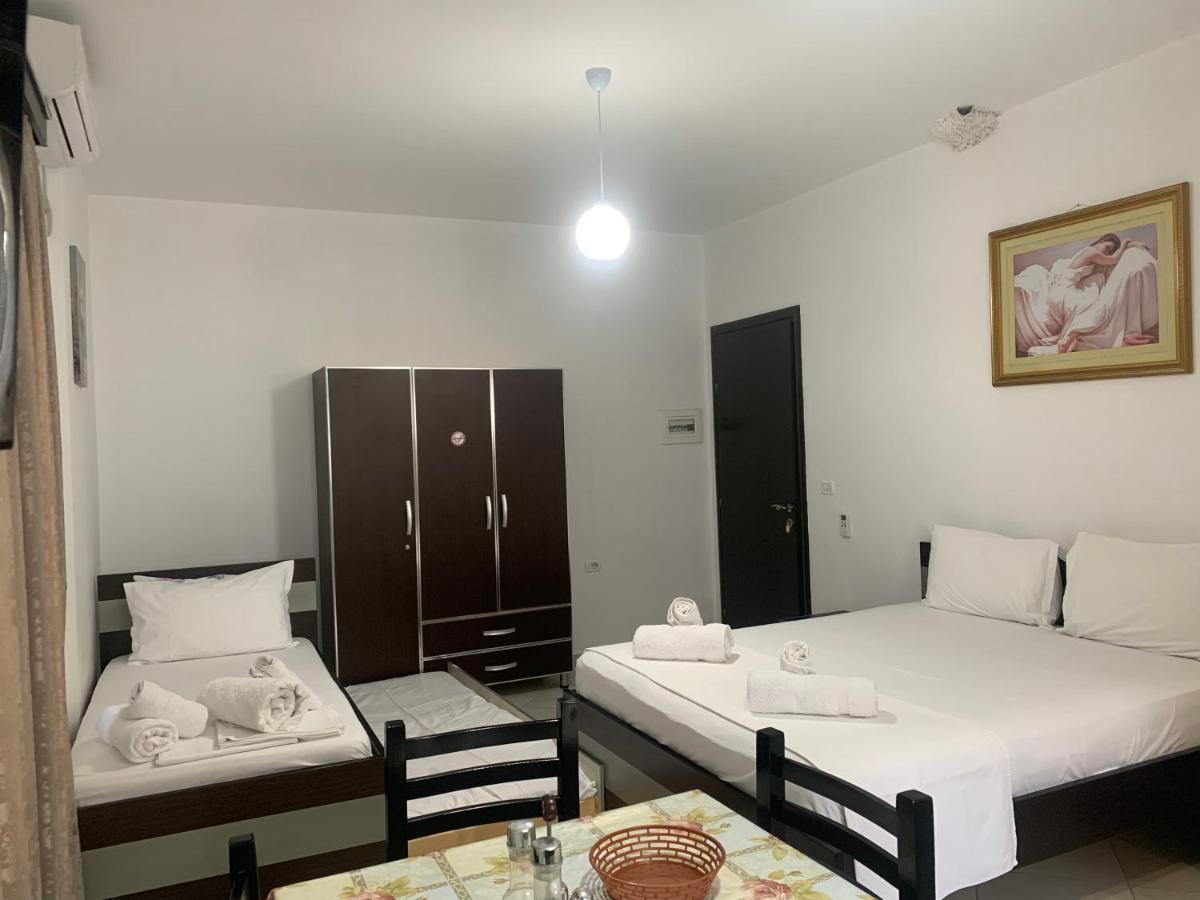 Guesthouse Jasmine Εξαμίλιο Εξωτερικό φωτογραφία