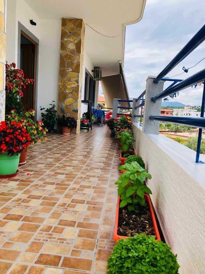 Guesthouse Jasmine Εξαμίλιο Εξωτερικό φωτογραφία