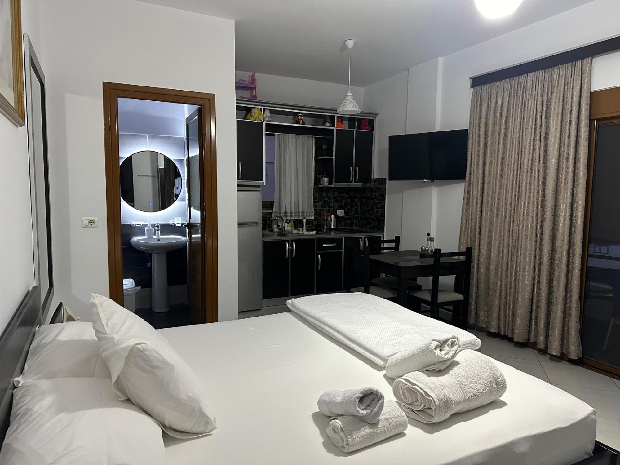 Guesthouse Jasmine Εξαμίλιο Εξωτερικό φωτογραφία