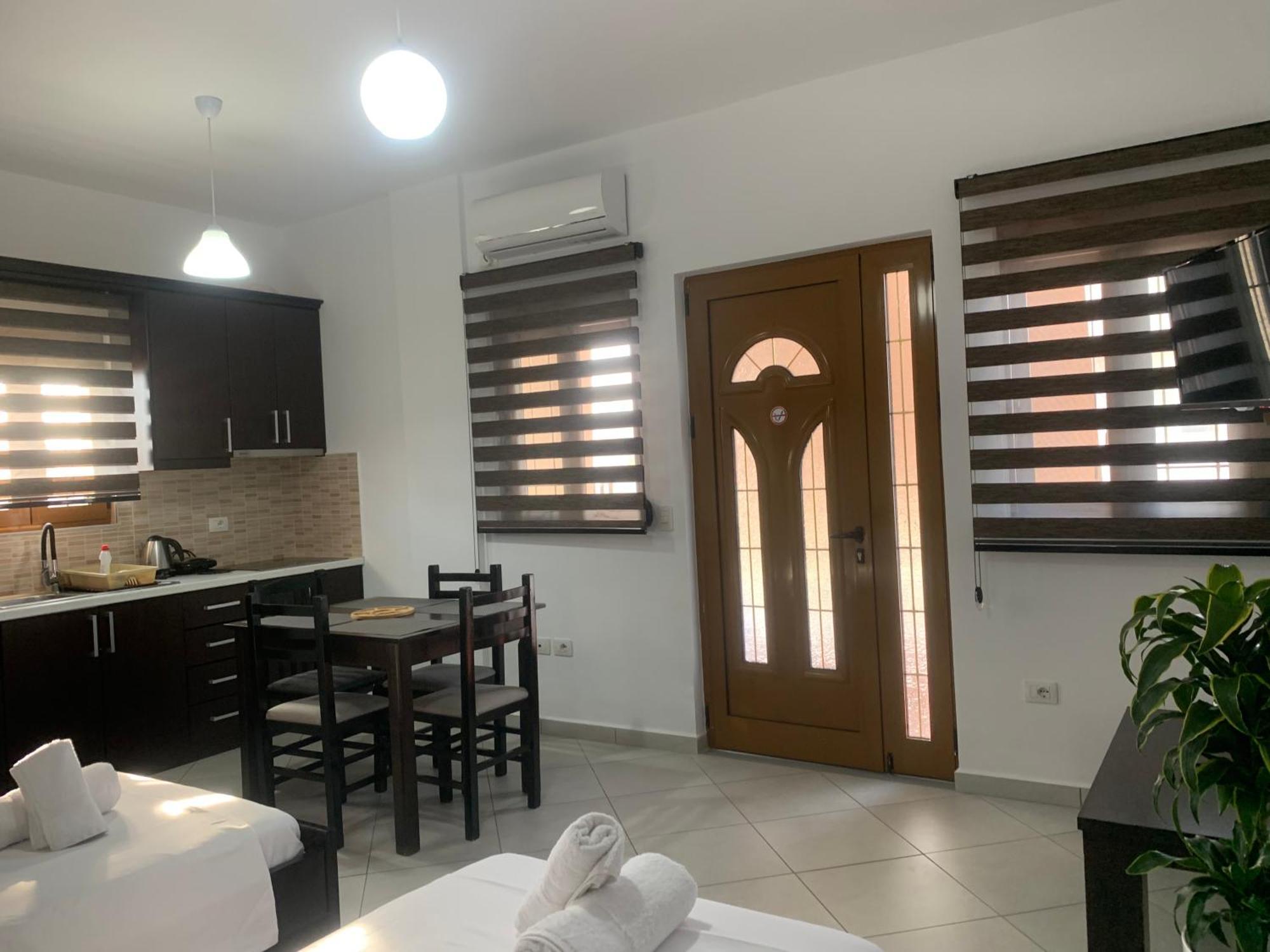 Guesthouse Jasmine Εξαμίλιο Εξωτερικό φωτογραφία